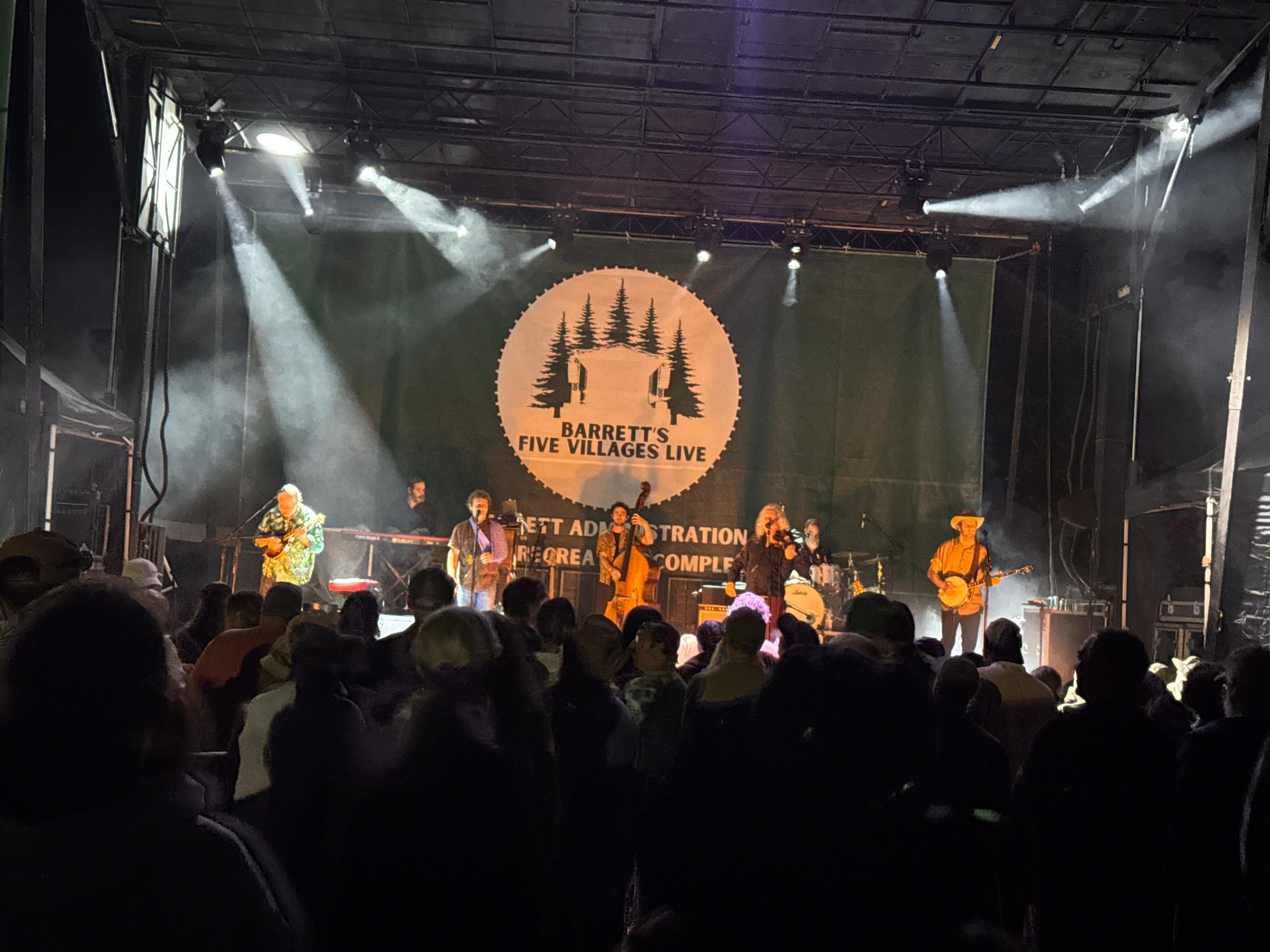 nighttime-bluegrass-concert-fvl-barc